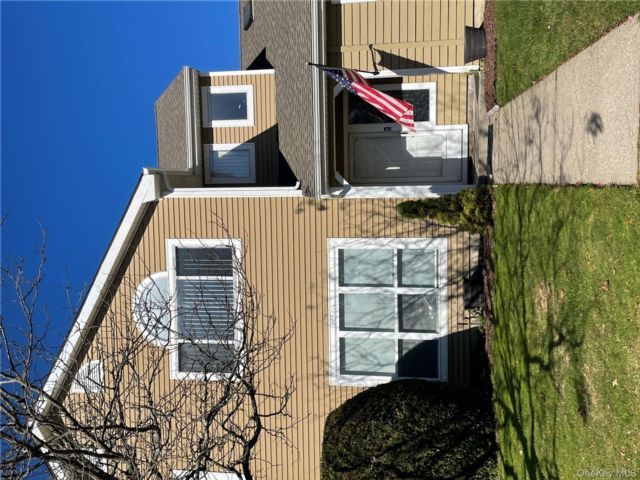  3 BR,  3.00 BTH &nbsp;Condo style home in Middle Island