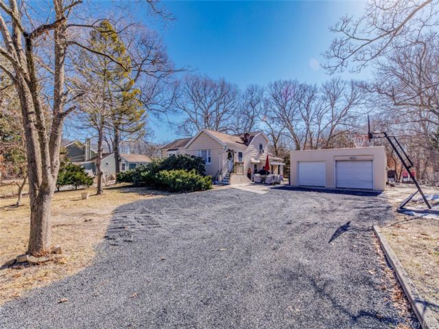 [Selden Real Estate, listing number 7225910]