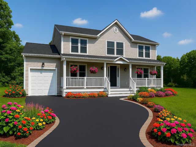  4 BR,  3.00 BTH &nbsp;Colonial style home in Mastic