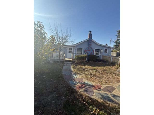 [West Babylon Real Estate, listing number 7226075]