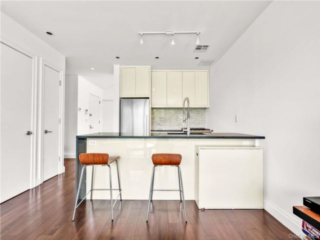 [Lefferts Garden Real Estate, listing number 7226132]