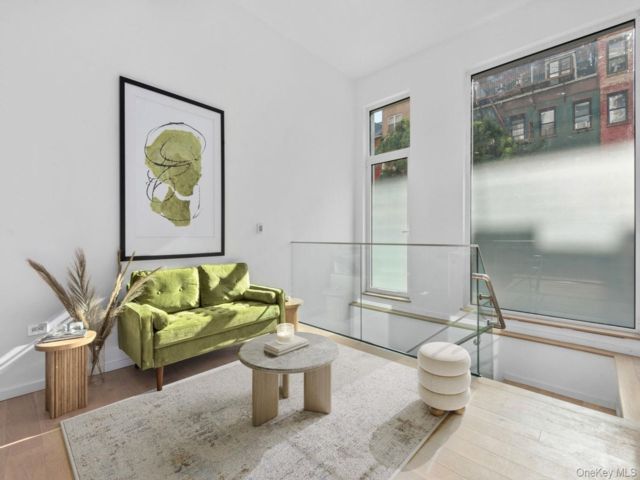  1 BR,  2.00 BTH &nbsp;Condo style home in New York (manhattan)