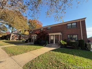  2 BR,  1.00 BTH &nbsp;Other style home in Bayside