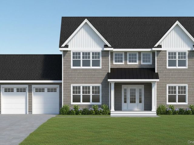  5 BR,  4.00 BTH &nbsp;Post modern style home in Lake Grove