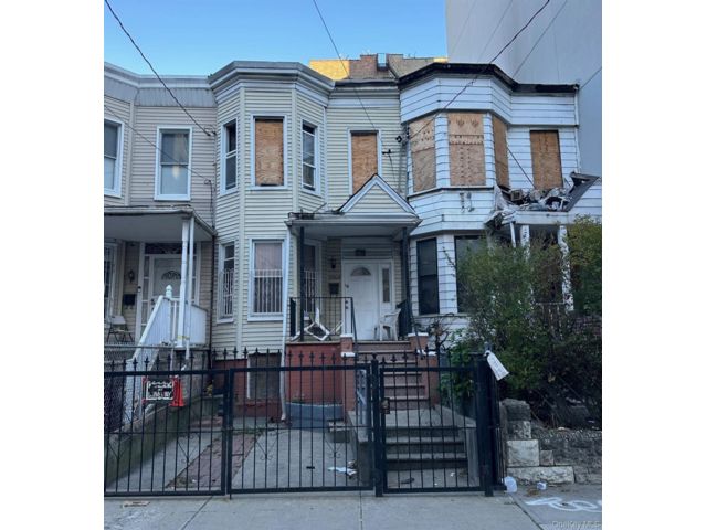  4 BR,  2.00 BTH &nbsp;Other style home in Jerome Avenue