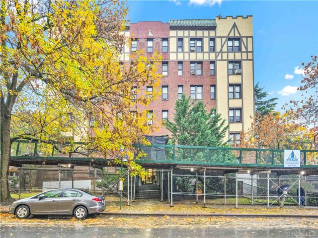  2 BR,  1.00 BTH &nbsp;Other style home in Kew Gardens