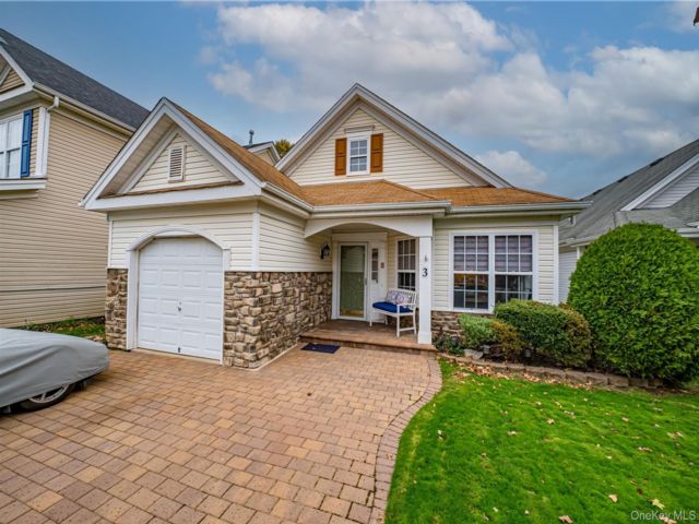 [Middle Island Real Estate, listing number 7226647]