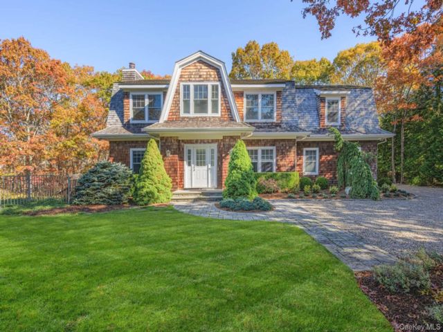  4 BR,  5.00 BTH &nbsp;Traditional style home in Quogue