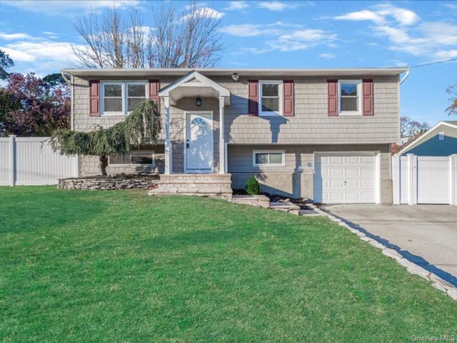 [Selden Real Estate, listing number 7227090]