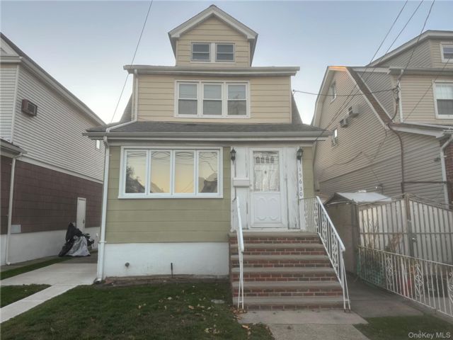 [Howard Beach Real Estate, listing number 7227963]