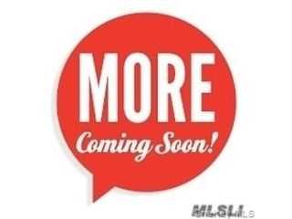 10 BR,  5.00 BTH &nbsp;Colonial style home in Saint James