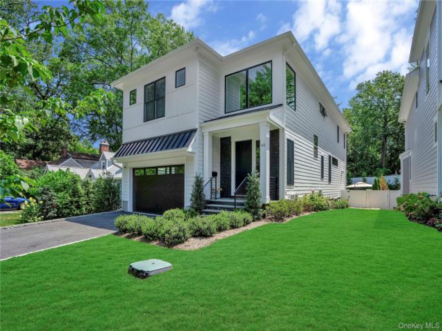  5 BR,  6.00 BTH &nbsp;Contemporary style home in Larchmont
