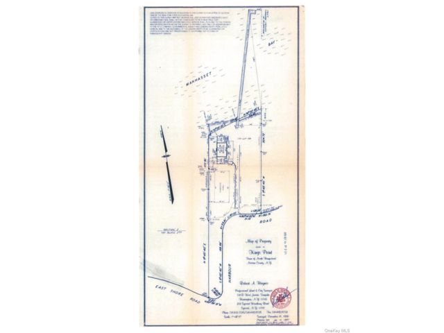 Lot <b>Size:</b>  &nbsp;House style home in Great Neck