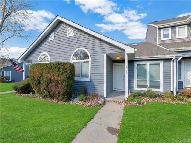 [Middle Island Real Estate, listing number 7228362]