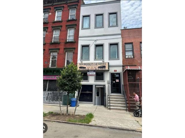 Studio,  0.00 BTH &nbsp;Commercial style home in Williamsburg