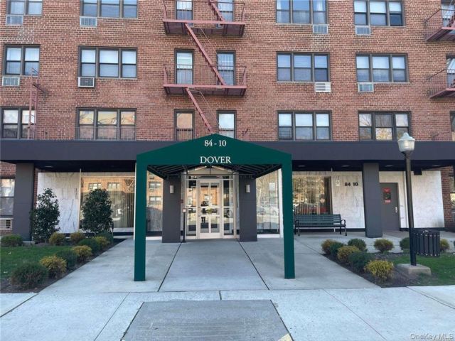 Studio,  1.00 BTH &nbsp;Garden style home in Howard Beach