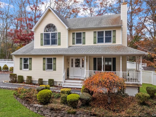 [Wading River Real Estate, listing number 7229022]
