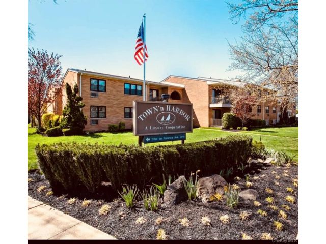  2 BR,  2.00 BTH &nbsp;Other style home in Freeport