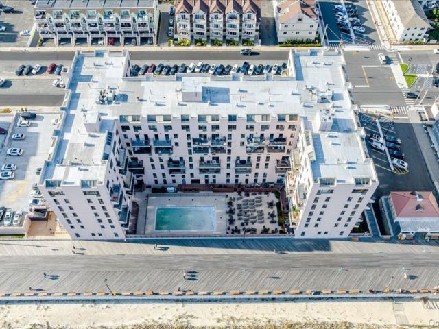  2 BR,  3.00 BTH &nbsp;Modern style home in Long Beach