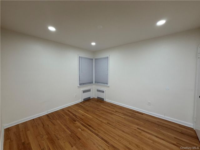  4 BR,  2.00 BTH &nbsp;Cape cod style home in Franklin Square