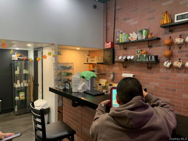 [PHOTO]