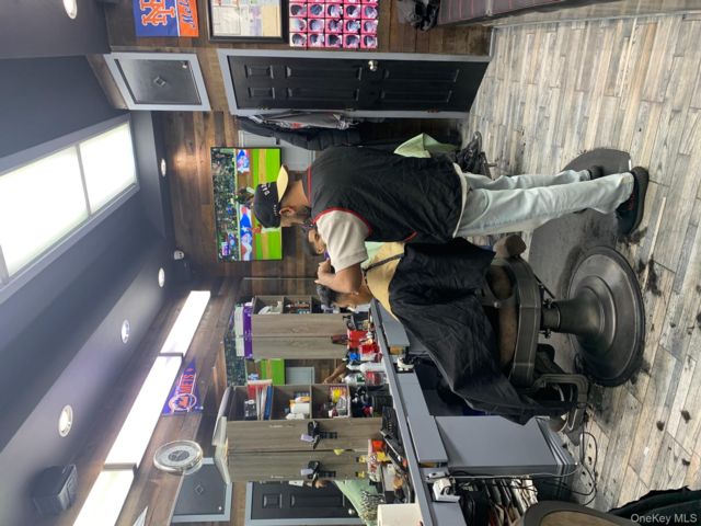 [PHOTO]