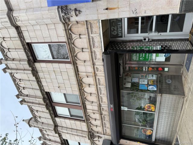 Studio,  0.00 BTH &nbsp;Commercial style home in Glendale