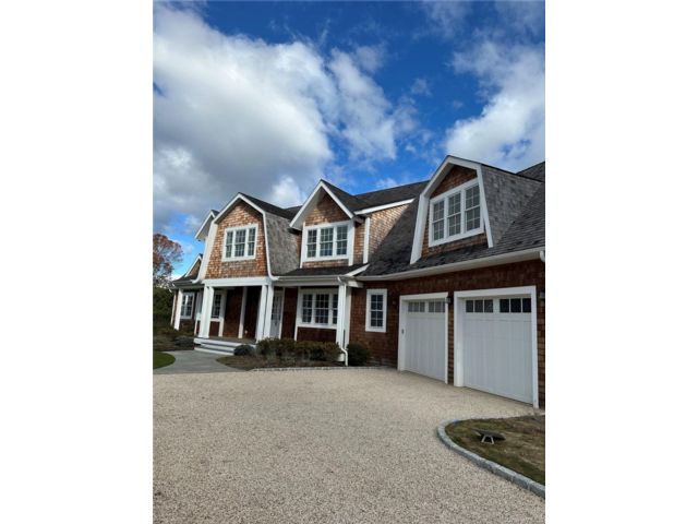  5 BR,  6.00 BTH &nbsp;Colonial style home in Southold