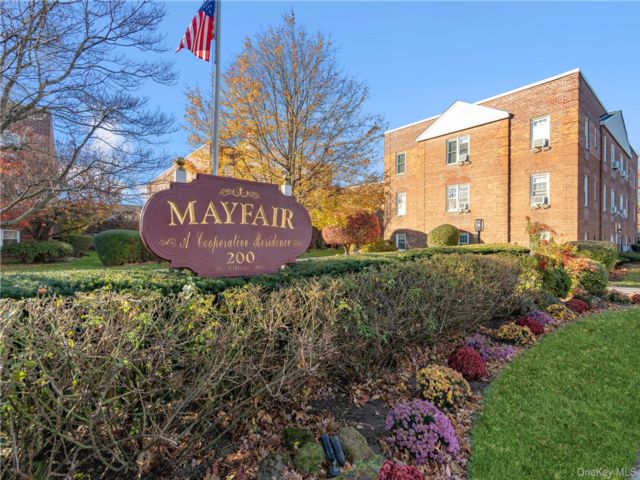 Studio,  0.00 BTH &nbsp;House style home in Rockville Centre