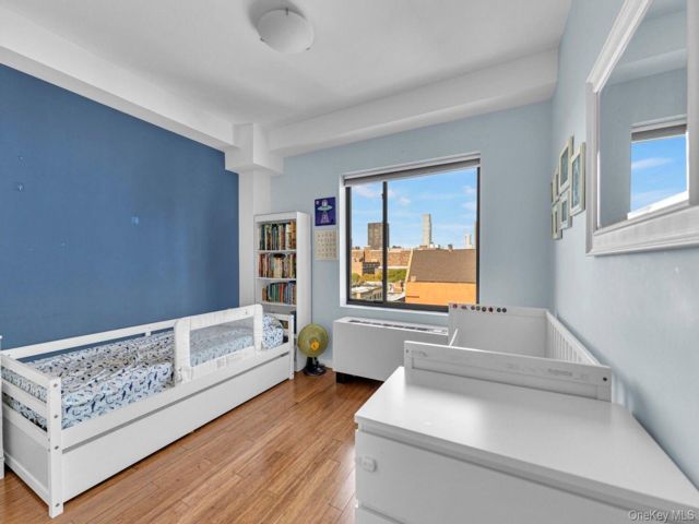 [PHOTO]