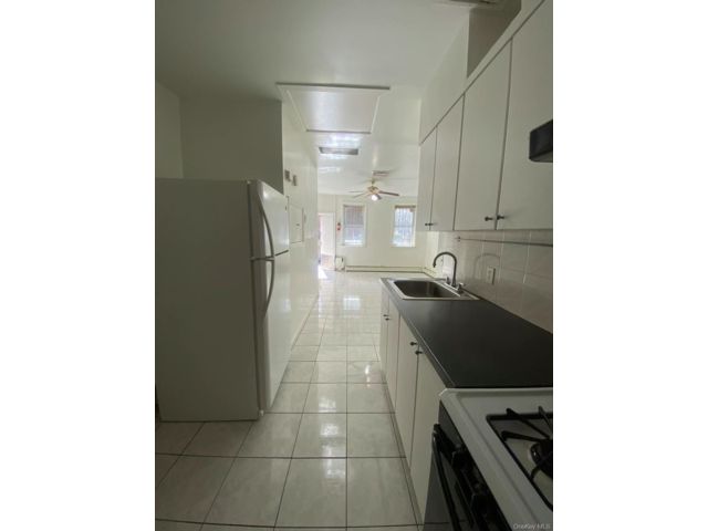 [PHOTO]