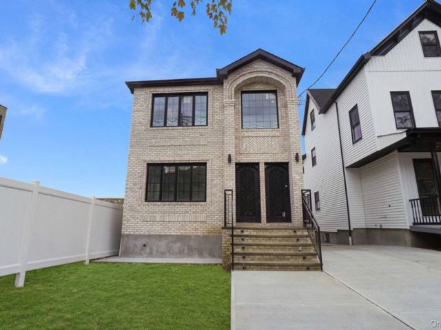 [Woodlawn Real Estate, listing number 7232349]