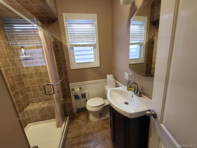  3 BR,  2.00 BTH &nbsp;Hi ranch style home in Arverne