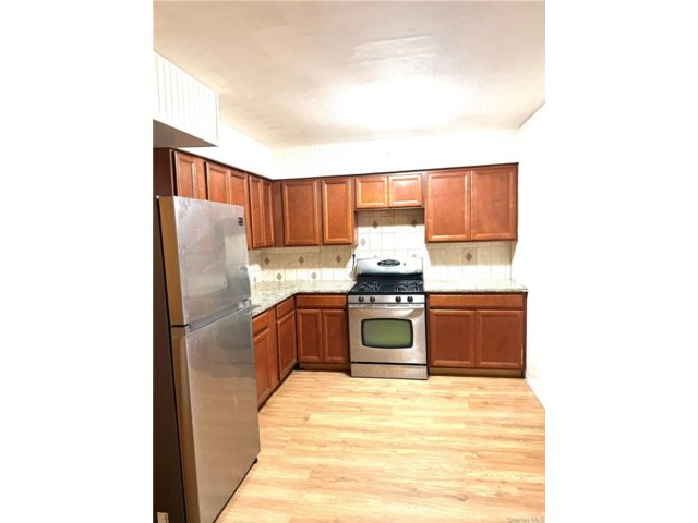  3 BR,  2.00 BTH &nbsp;Contemporary style home in Arverne