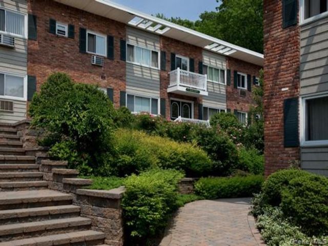  2 BR,  1.00 BTH &nbsp;Other style home in Northport