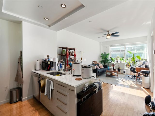  1 BR,  1.00 BTH &nbsp;Other style home in Long Island City