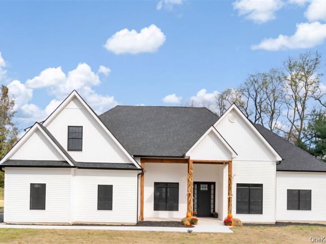  4 BR,  4.00 BTH &nbsp;Ranch style home in Montgomery