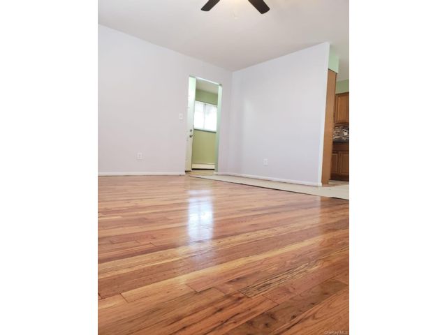 [Wakefield Real Estate, listing number 7233754]