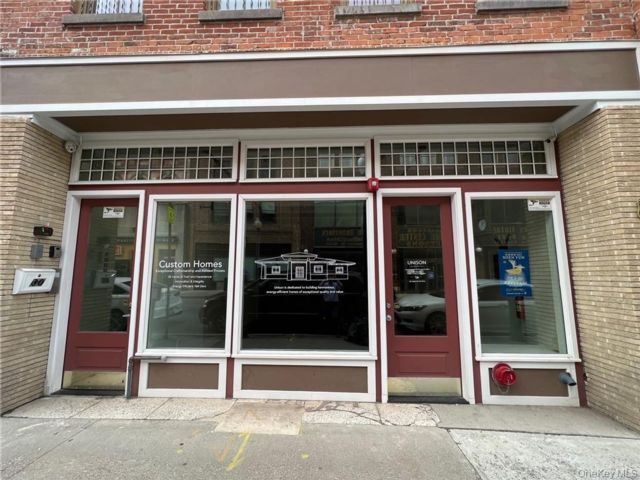 Studio,  0.00 BTH &nbsp;Commercial style home in Middletown