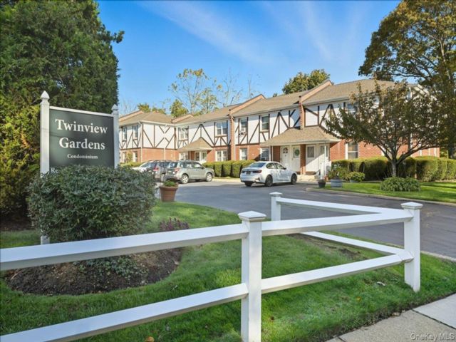  2 BR,  1.00 BTH &nbsp;Other style home in Bellmore