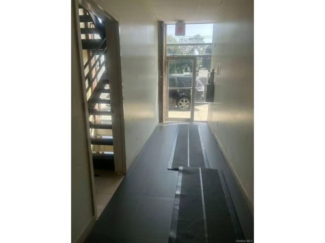[PHOTO]