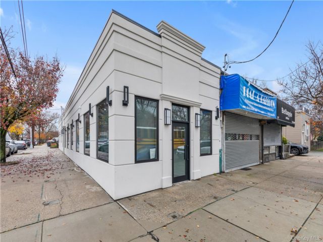  1 BR,  2.00 BTH &nbsp;Other style home in Whitestone