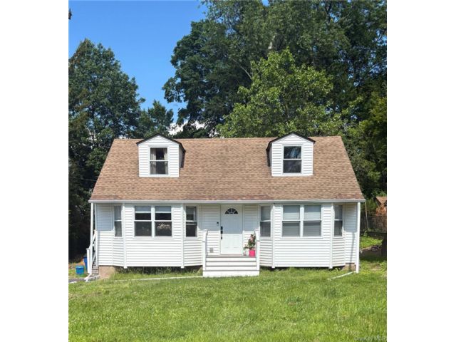  3 BR,  1.00 BTH &nbsp;Cape cod style home in Tappan