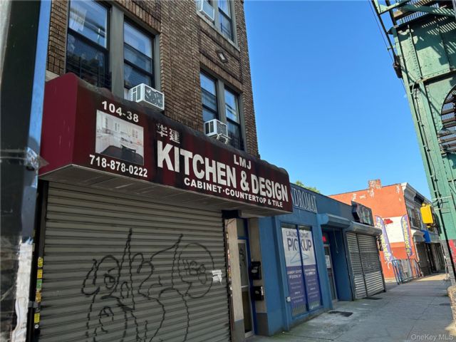  6 BR,  4.00 BTH &nbsp;House style home in Richmond Hill