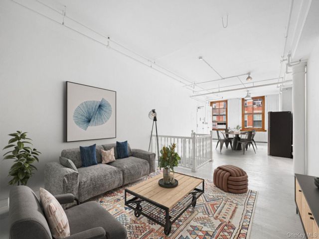  1 BR,  2.00 BTH &nbsp;House style home in New York (manhattan)