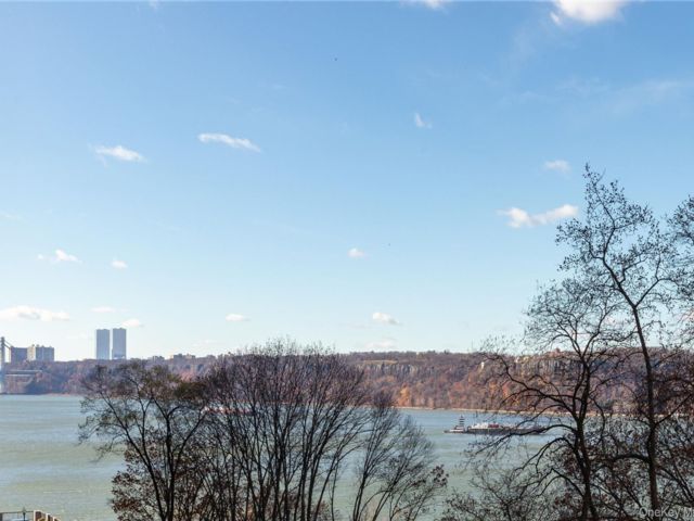 [Kingsbridge Real Estate, listing number 7234972]