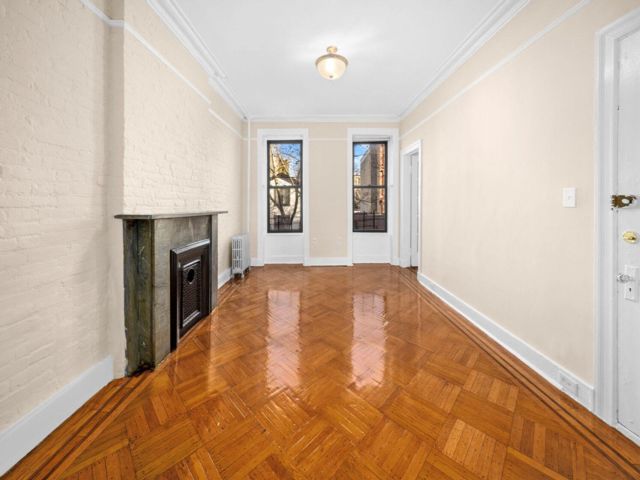  3 BR,  1.00 BTH &nbsp;House style home in Lefferts Garden