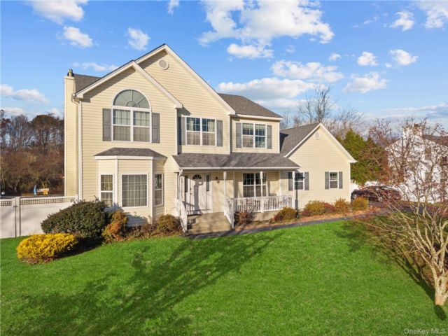 [Center Moriches Real Estate, listing number 7234997]