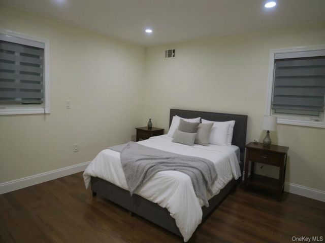 [PHOTO]