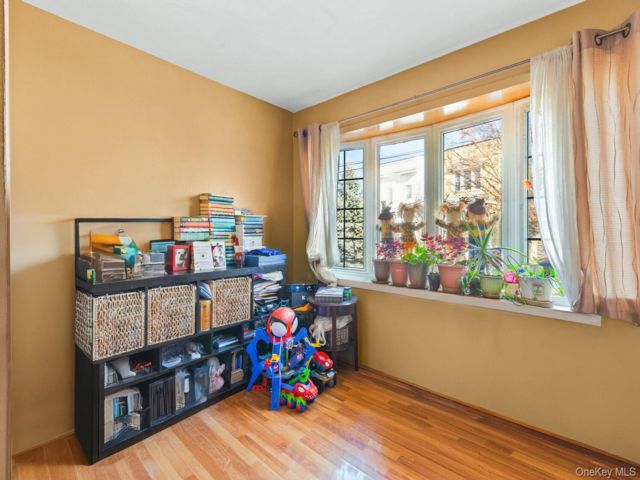 [Maspeth Real Estate, listing number 7235323]